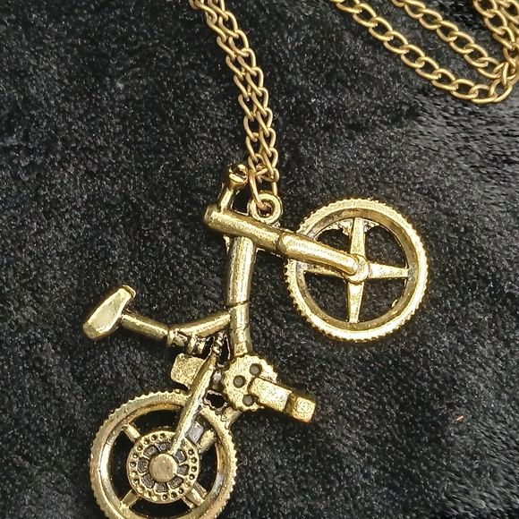 5$ Vtg Gold Bicycle Pendant Necklace - Picture 3 of 7